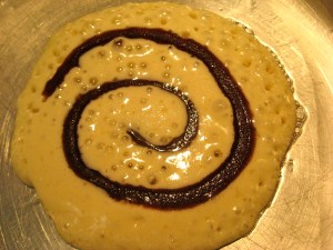 Adding the cinnamon filling.